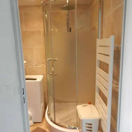Climatise 4 Personnes, Piscine & Parking Appartement